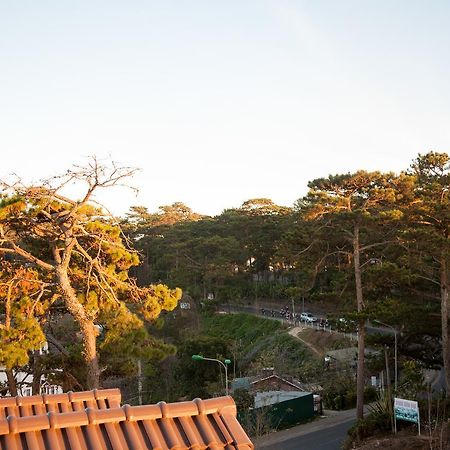 Hoa Sen Vang Hotel Da Lat Buitenkant foto