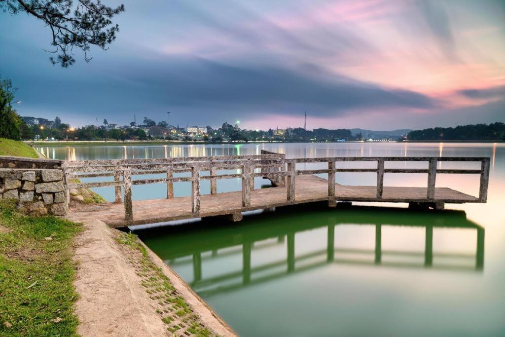 Hoa Sen Vang Hotel Dalat Buitenkant foto