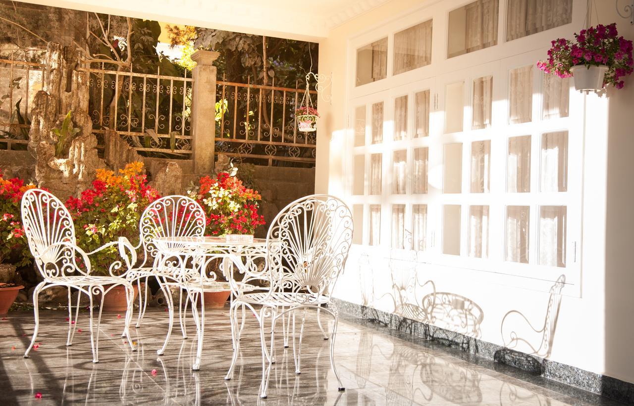 Hoa Sen Vang Hotel Da Lat Buitenkant foto