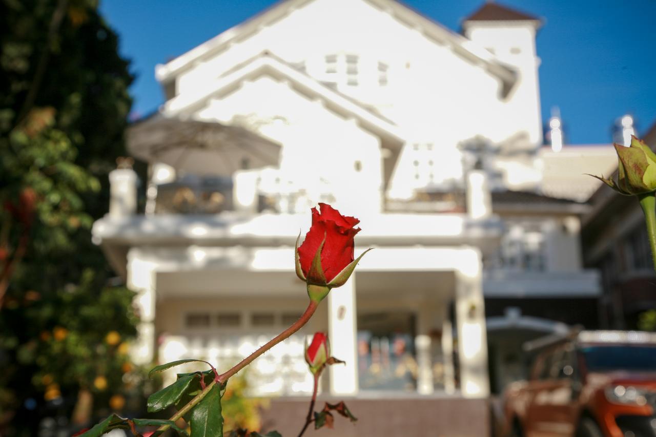 Hoa Sen Vang Hotel Da Lat Buitenkant foto